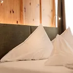 贝格霍夫酒店 酒店 4*