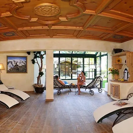 Hotel Berghof 4*