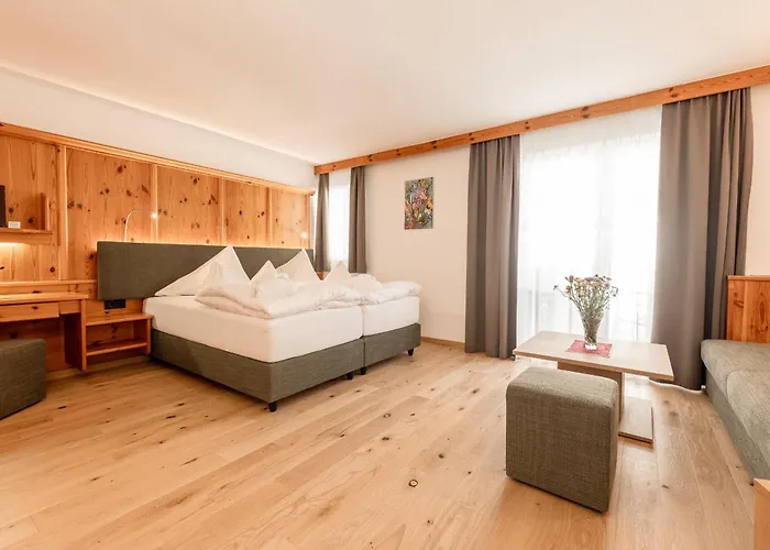 贝格霍夫酒店 酒店 施图拜河谷新施蒂夫特