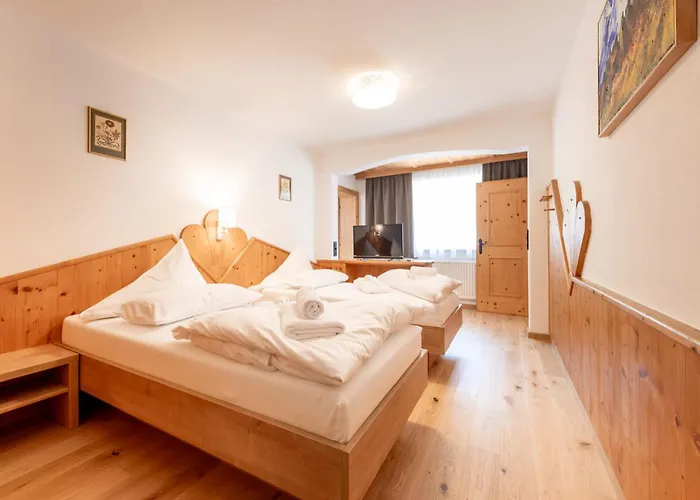 贝格霍夫酒店 施图拜河谷新施蒂夫特