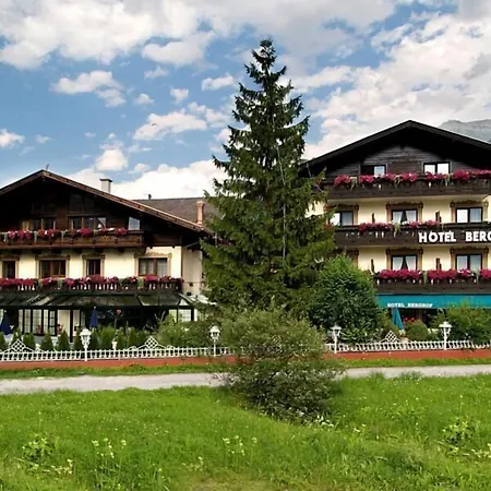 ホテル Berghof ノイシュティフト・イム・シュトゥーバイタール