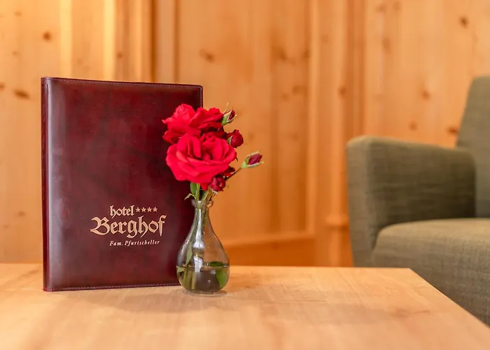 Berghof ホテル ノイシュティフト・イム・シュトゥーバイタール