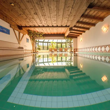 Hotel Berghof 4*