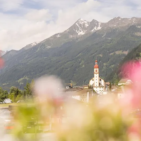 Berghof Hotel 4*