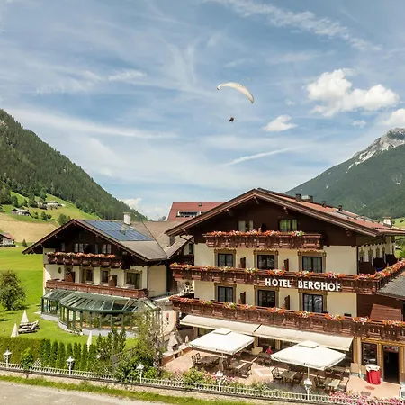 Hotel Berghof 4*