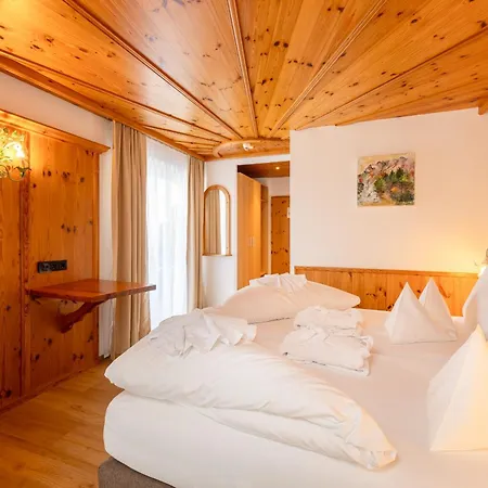 Berghof Hotel Neustift im Stubaital